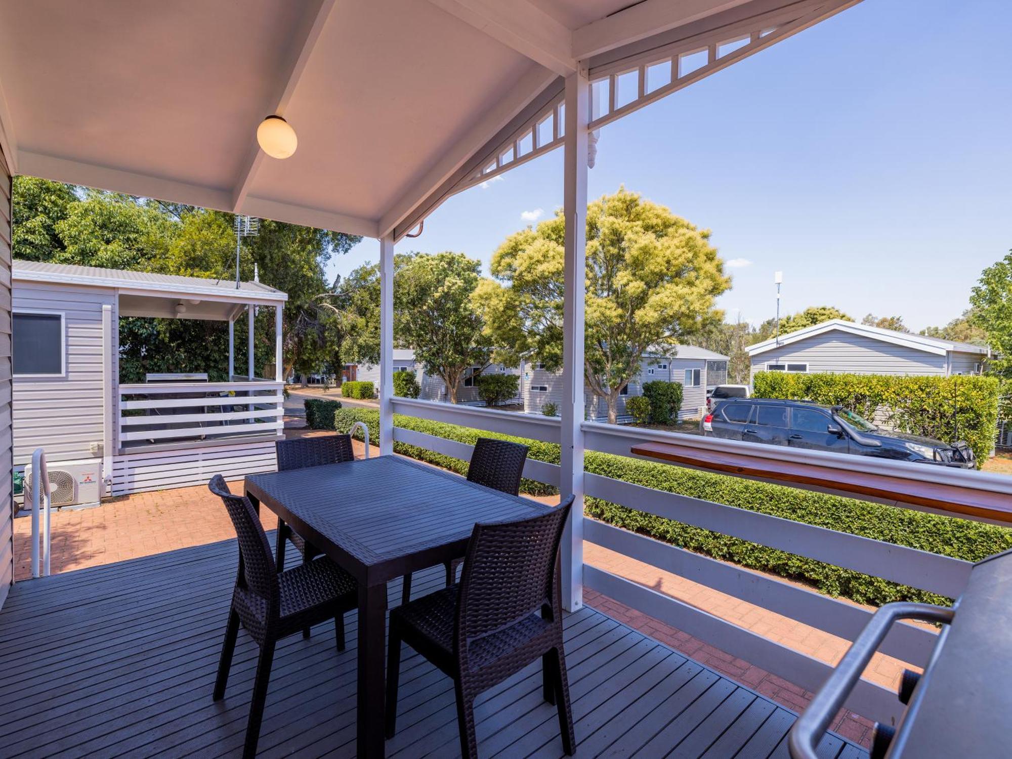 Nrma Dubbo Holiday Park Hotel Room photo